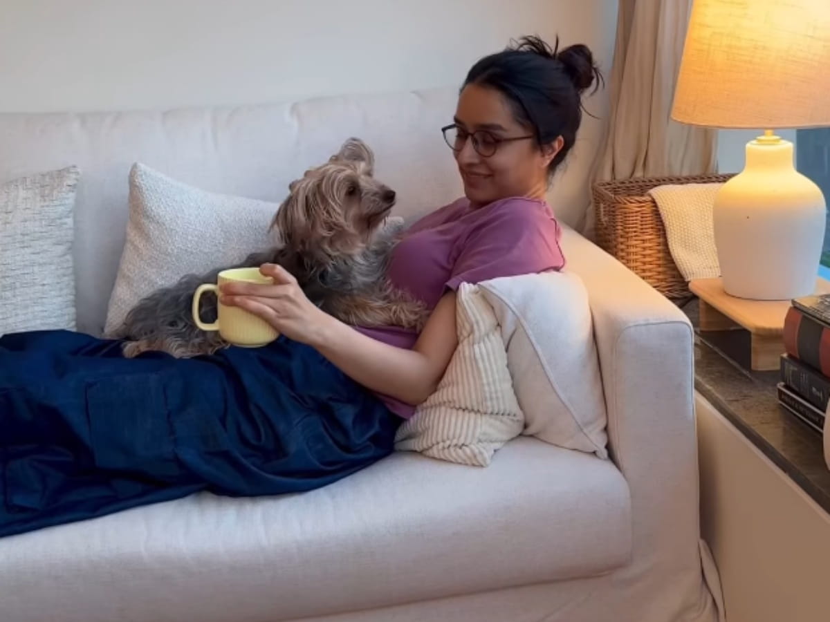 Shraddha Kapoor Pet Dog Small