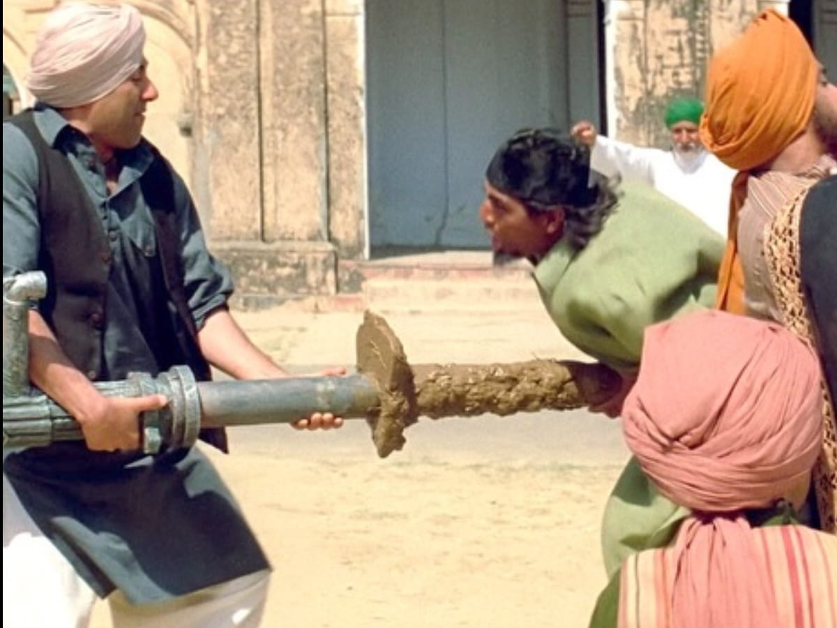 Sunny Deol handpump scene 