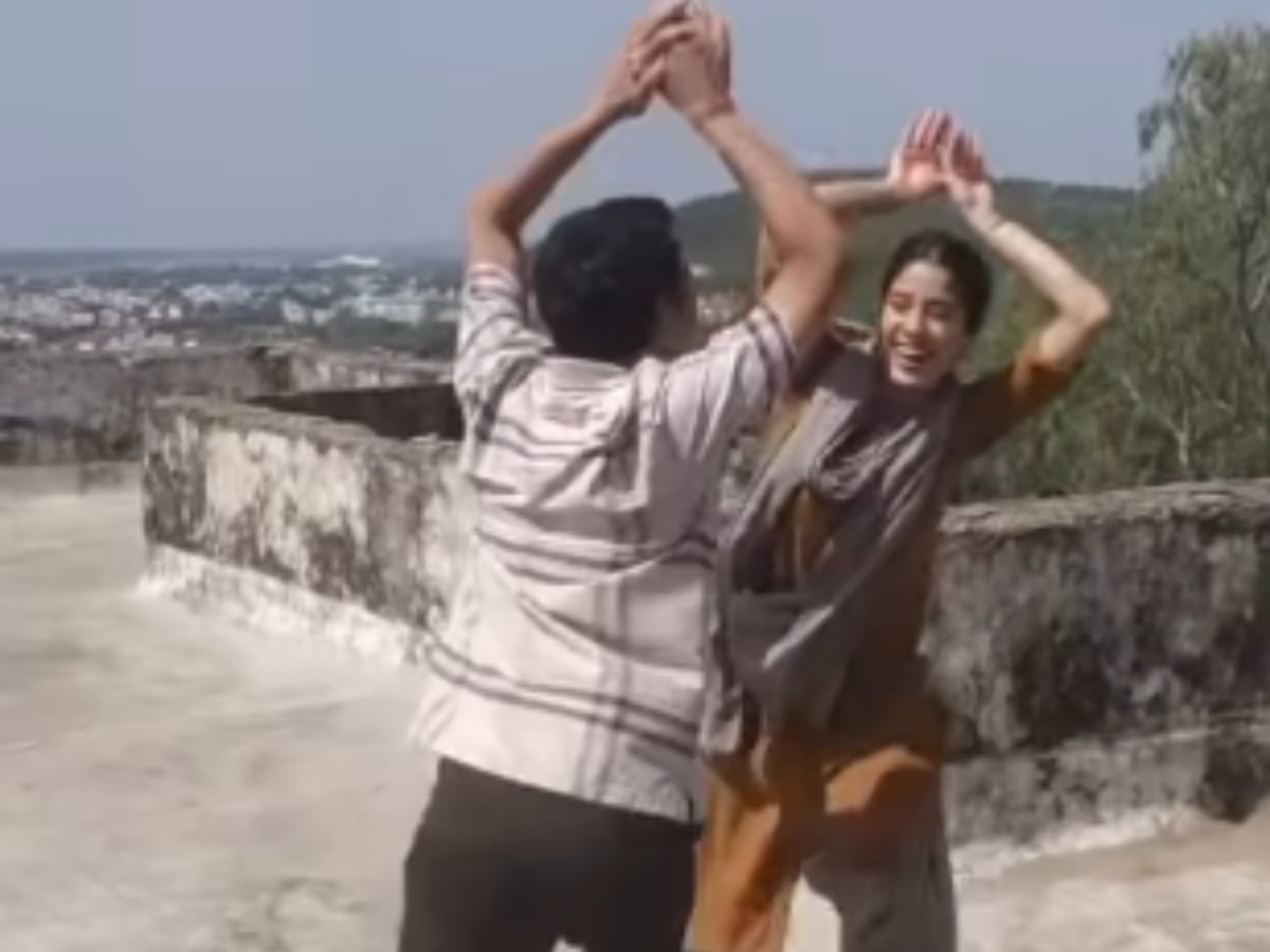 Janvhvi Kapoor dance 