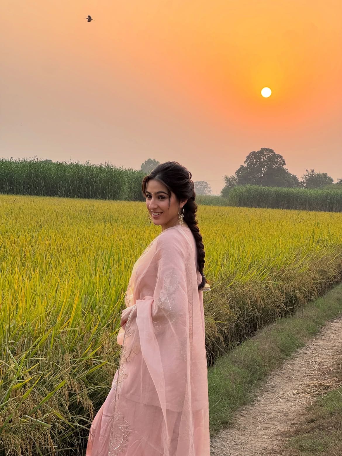Udta-Teer-sara-ali-khan-desi-look