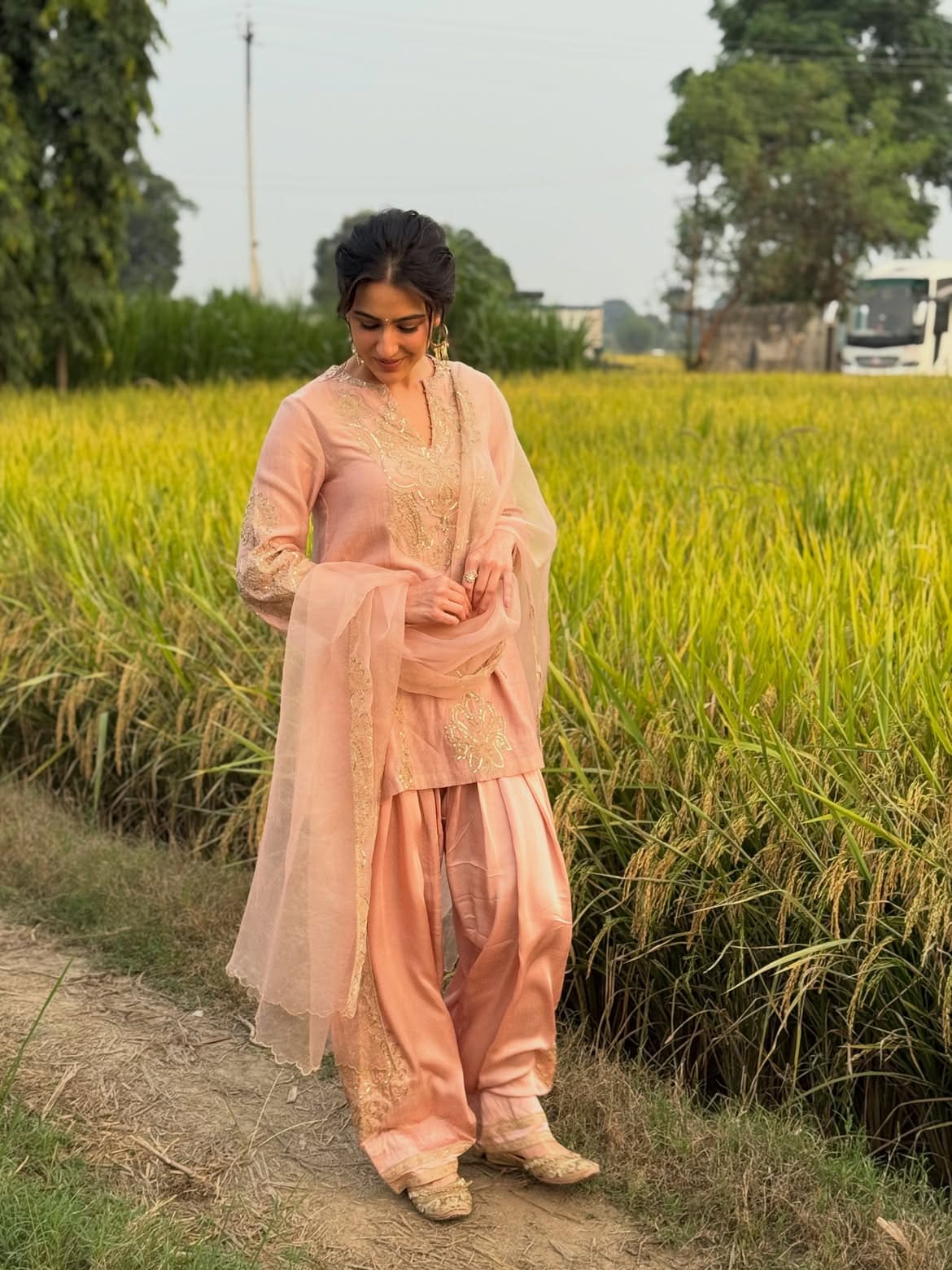 sara ali khan desi look udta teer